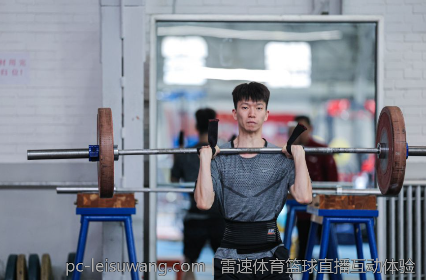 雷速体育篮球直播互动体验